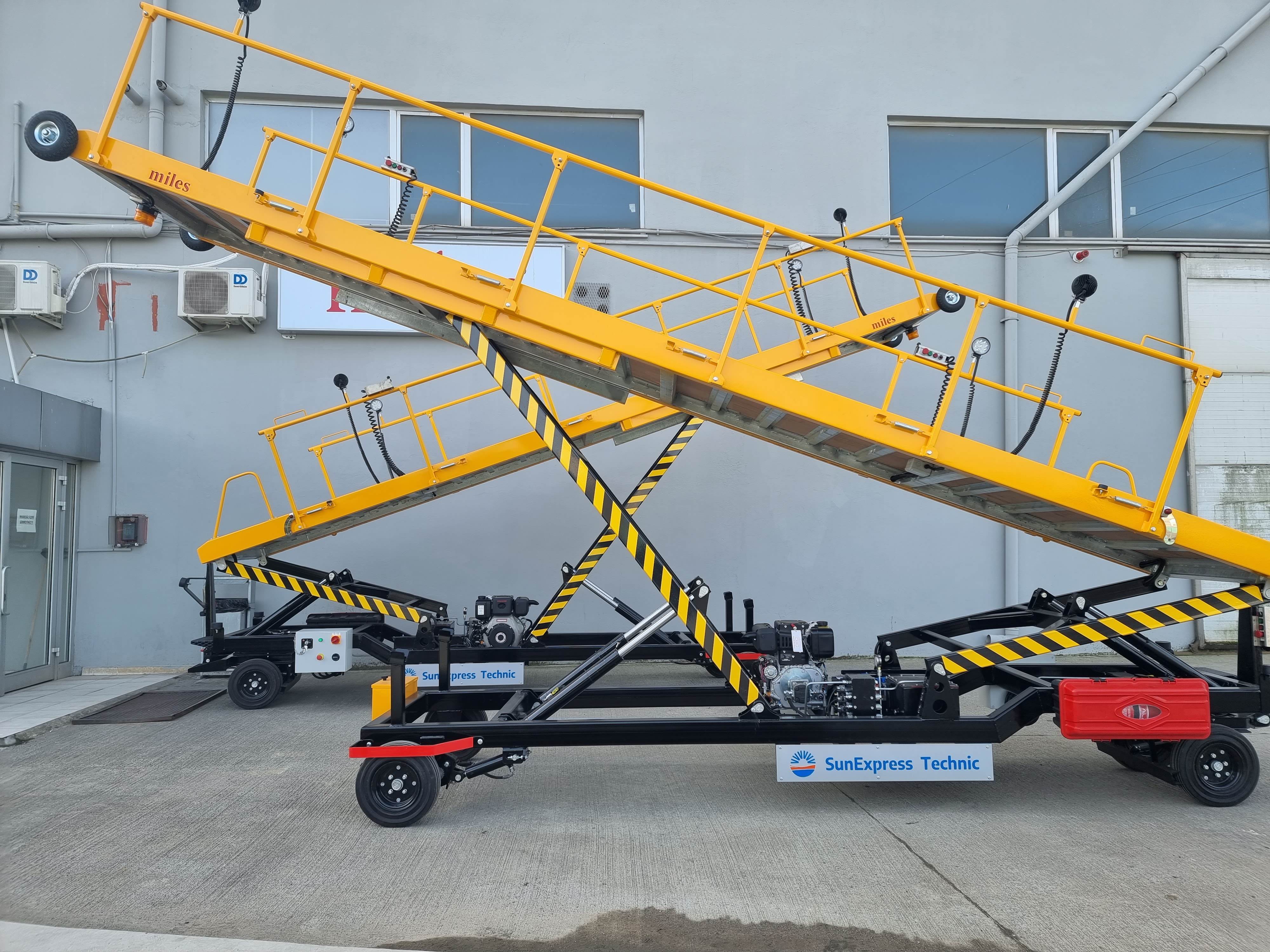 Production and delivery of Mobile Maintenance Platforms to SunExpress.