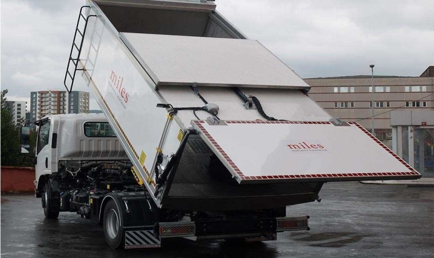 Mobile Garbage Truck